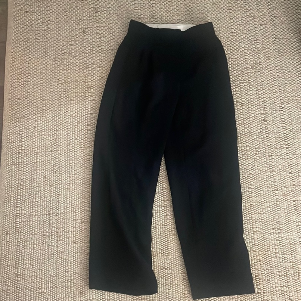 - Aritzia Wilfred effortless pants 2 short black